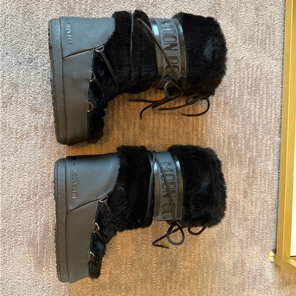 Icon Water Resistant Faux Fur Moon Boot - Picture 6 of 12